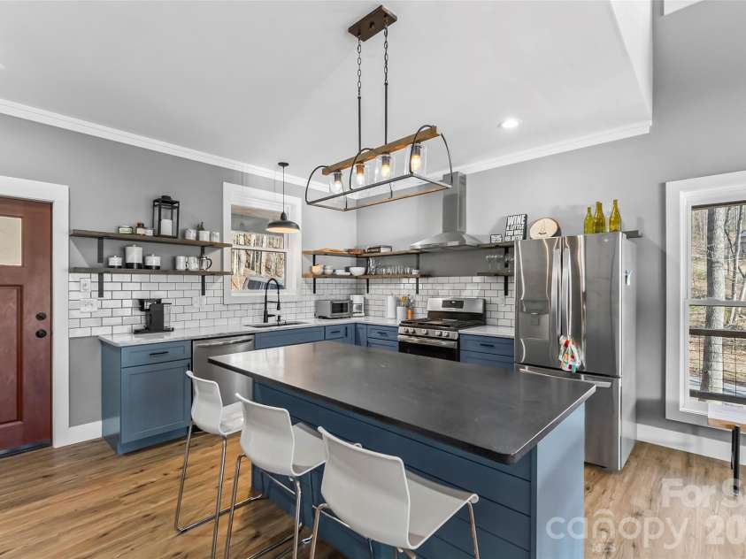 43 Clinchfield Gap Road, Marion, NC 28752.  MLS# CAR4338640, YatesRealty ID 2627. 