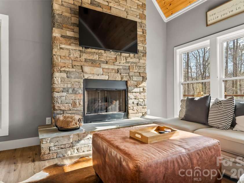 43 Clinchfield Gap Road, Marion, NC 28752.  MLS# CAR4338640, YatesRealty ID 2627. 