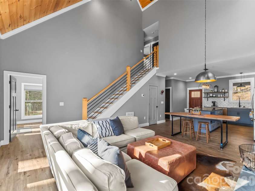 43 Clinchfield Gap Road, Marion, NC 28752.  MLS# CAR4338640, YatesRealty ID 2627. 