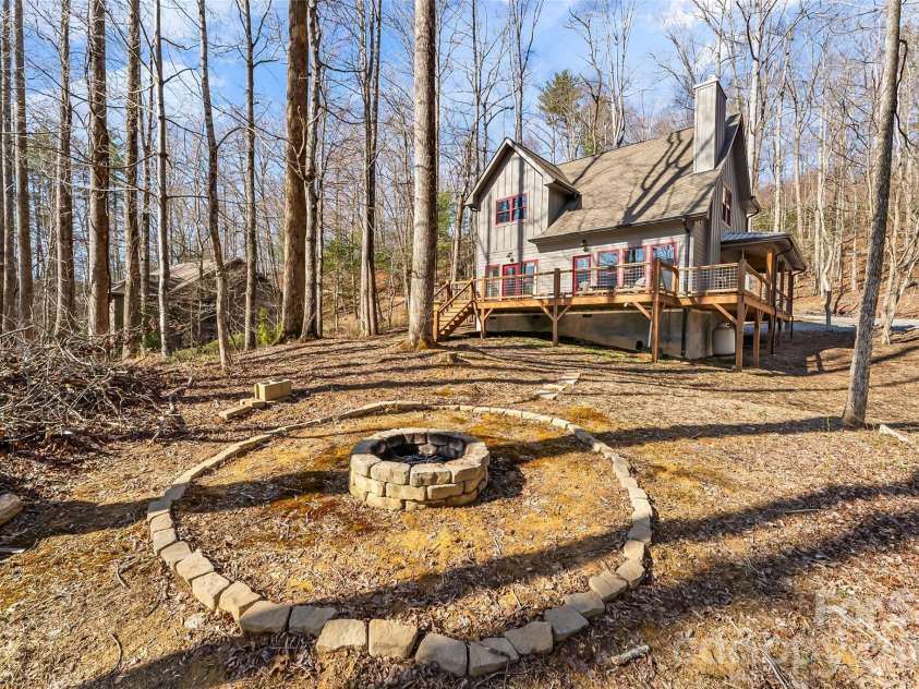 43 Clinchfield Gap Road, Marion, NC 28752.  MLS# CAR4338640, YatesRealty ID 2627. 