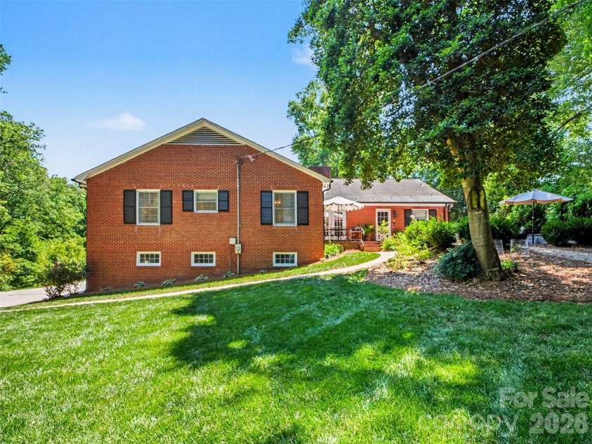 441 Claymont Street, Concord, NC 28025.  MLS# CAR4381482, YatesRealty ID 26271. Large side yard