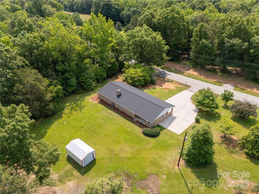 279 Bailey Road, Lancaster, SC 29720.  MLS# CAR4266475, YatesRealty ID 26272. 