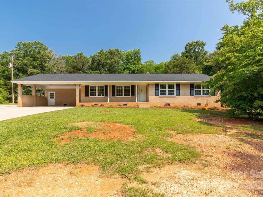 279 Bailey Road, Lancaster, SC 29720.  MLS# CAR4266475, YatesRealty ID 26272. 