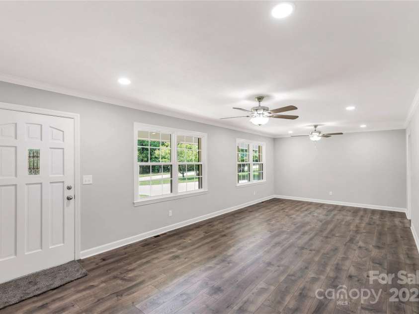 279 Bailey Road, Lancaster, SC 29720.  MLS# CAR4266475, YatesRealty ID 26272. 