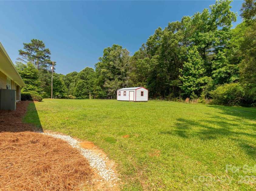 279 Bailey Road, Lancaster, SC 29720.  MLS# CAR4266475, YatesRealty ID 26272. 