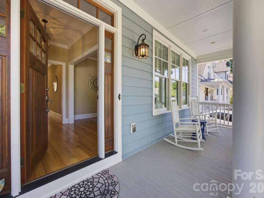 625 James Alexander Way, Davidson, NC 28036.  MLS# CAR4369988, YatesRealty ID 26272. 