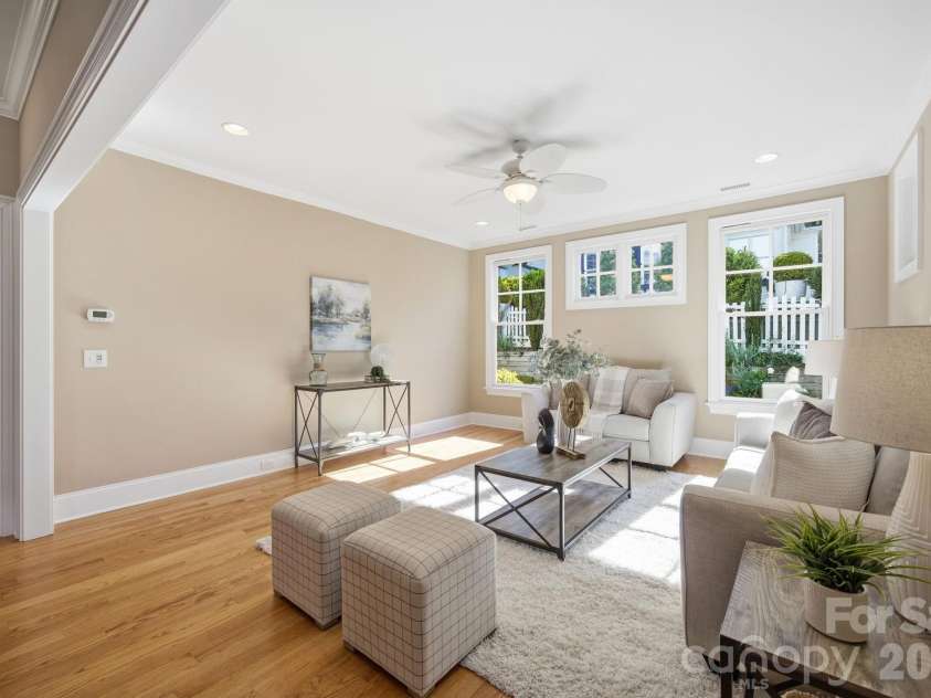 625 James Alexander Way, Davidson, NC 28036.  MLS# CAR4369988, YatesRealty ID 26272. 