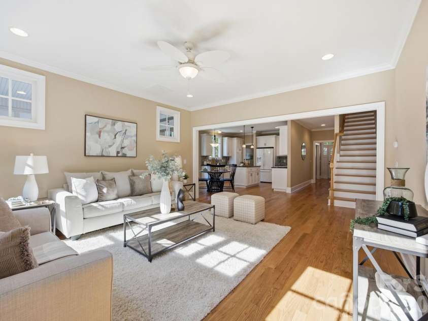 625 James Alexander Way, Davidson, NC 28036.  MLS# CAR4369988, YatesRealty ID 26272. 