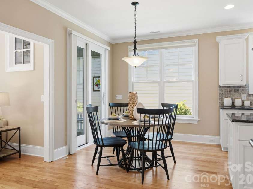 625 James Alexander Way, Davidson, NC 28036.  MLS# CAR4369988, YatesRealty ID 26272. 