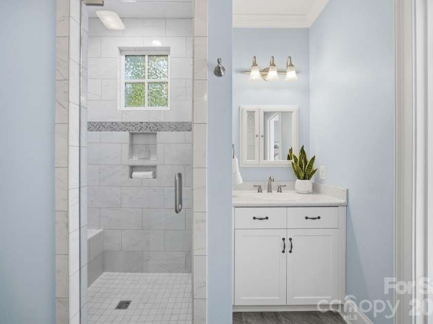 625 James Alexander Way, Davidson, NC 28036.  MLS# CAR4369988, YatesRealty ID 26272. 