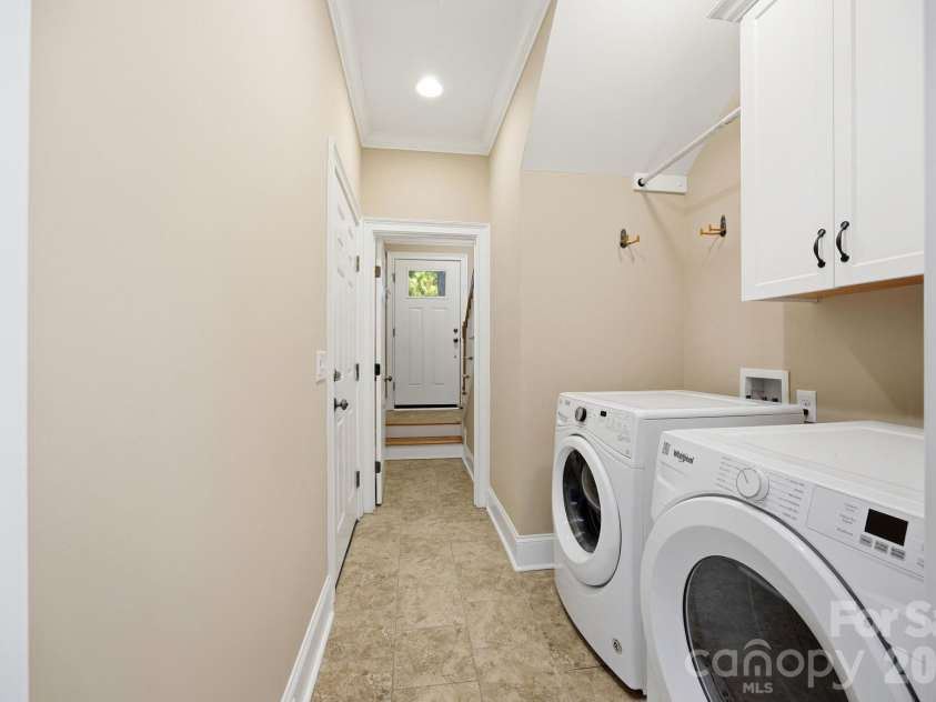 625 James Alexander Way, Davidson, NC 28036.  MLS# CAR4369988, YatesRealty ID 26272. 