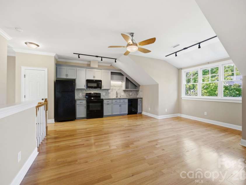 625 James Alexander Way, Davidson, NC 28036.  MLS# CAR4369988, YatesRealty ID 26272. 