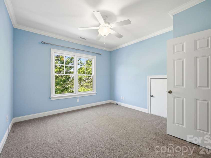 625 James Alexander Way, Davidson, NC 28036.  MLS# CAR4369988, YatesRealty ID 26272. 