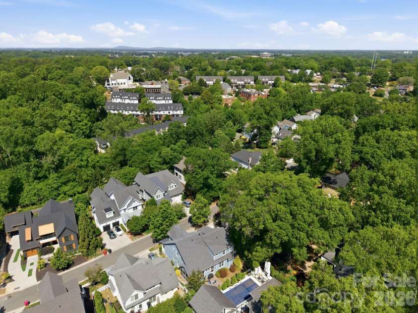 625 James Alexander Way, Davidson, NC 28036.  MLS# CAR4369988, YatesRealty ID 26272. Just a couple blocks to Downtown Davidson