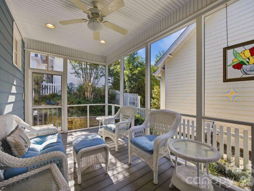 625 James Alexander Way, Davidson, NC 28036.  MLS# CAR4369988, YatesRealty ID 26272. Screened Porch