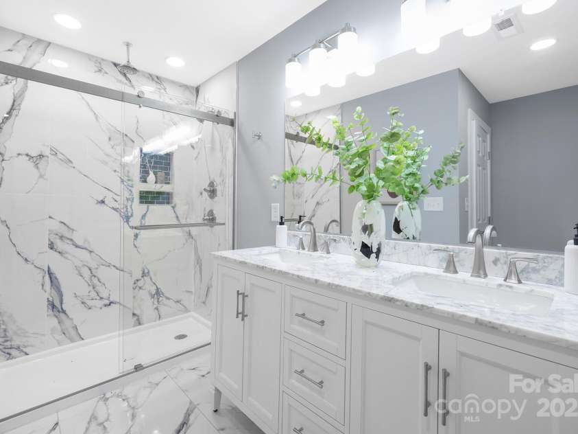 4838 Keats Avenue, Charlotte, NC 28212.  MLS# CAR4265813, YatesRealty ID 26273. 