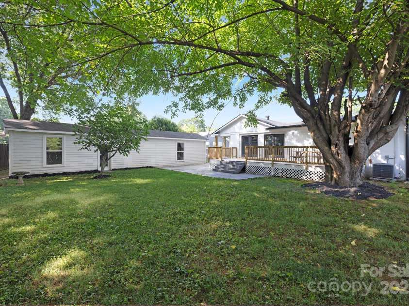 4838 Keats Avenue, Charlotte, NC 28212.  MLS# CAR4265813, YatesRealty ID 26273. 