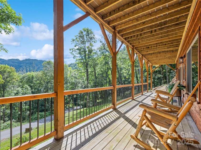85 Iga Trail, Maggie Valley, NC 28751.  MLS# CAR4293610, YatesRealty ID 26274. 