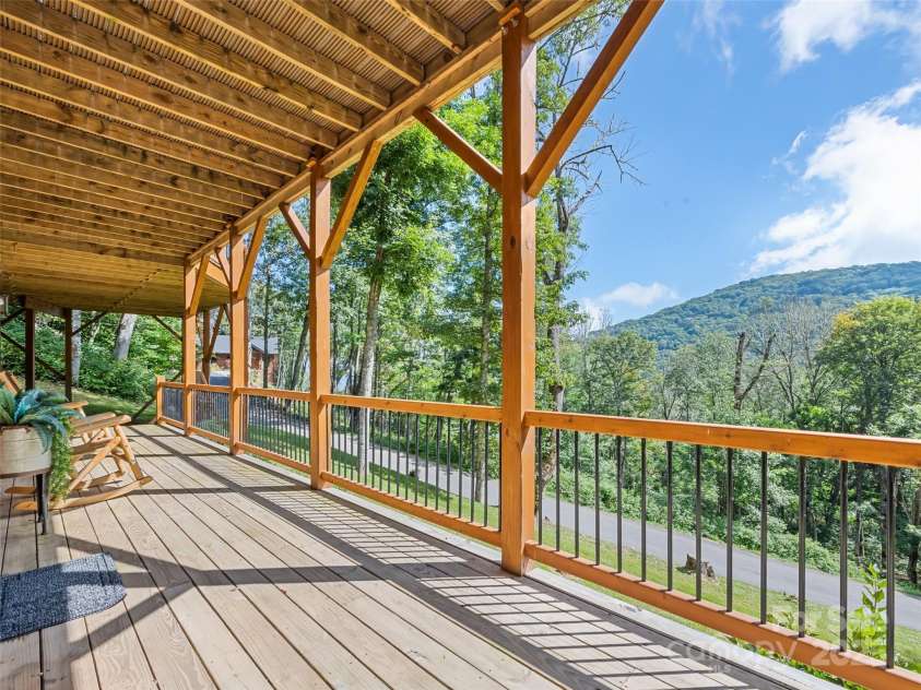 85 Iga Trail, Maggie Valley, NC 28751.  MLS# CAR4293610, YatesRealty ID 26274. 