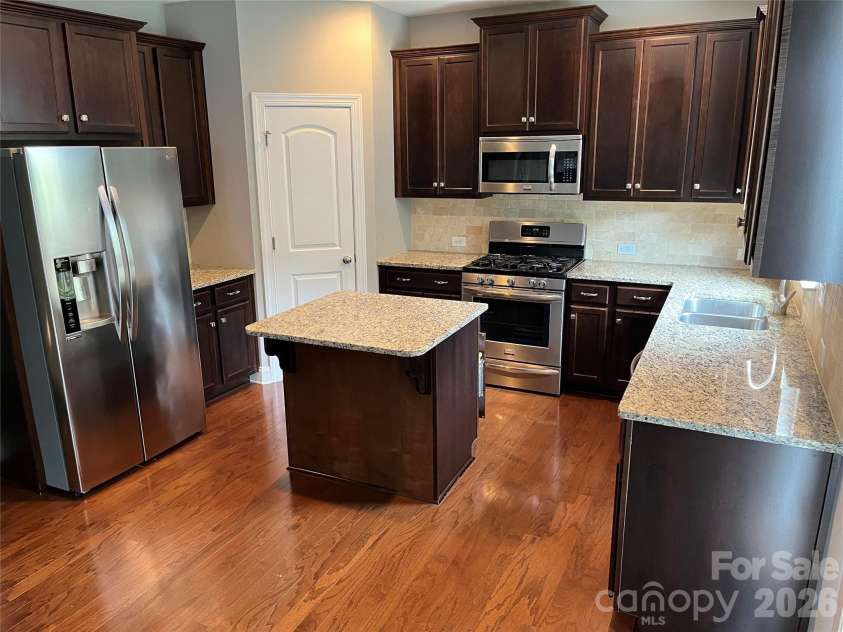6003 Fallondale Road, Waxhaw, NC 28173.  MLS# CAR4402311, YatesRealty ID 26275. 