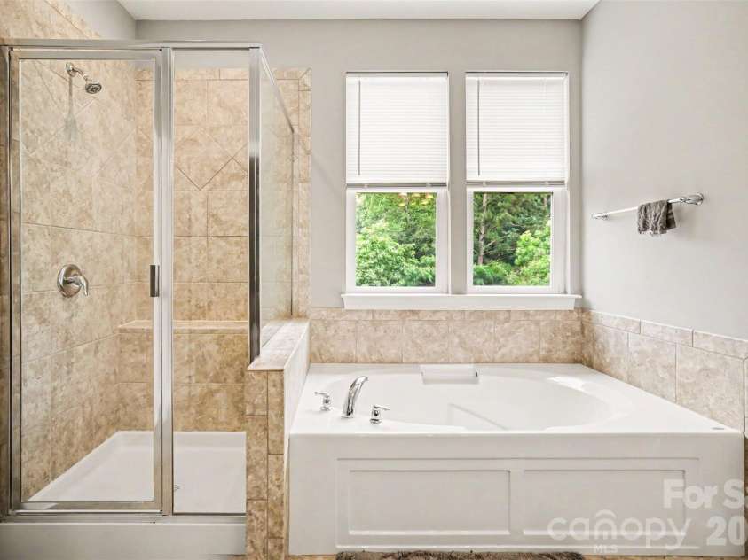 6003 Fallondale Road, Waxhaw, NC 28173.  MLS# CAR4402311, YatesRealty ID 26275. 