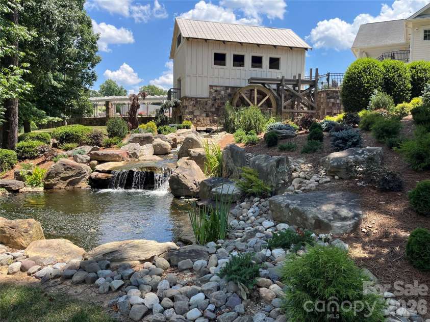 6003 Fallondale Road, Waxhaw, NC 28173.  MLS# CAR4402311, YatesRealty ID 26275. 