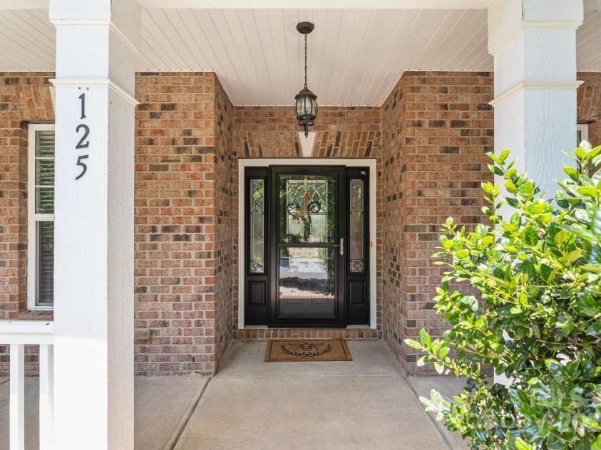 125 Snow Fountain Lane, Mooresville, NC 28115.  MLS# CAR4274171, YatesRealty ID 26276. 