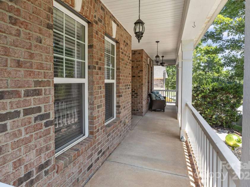 125 Snow Fountain Lane, Mooresville, NC 28115.  MLS# CAR4274171, YatesRealty ID 26276. 