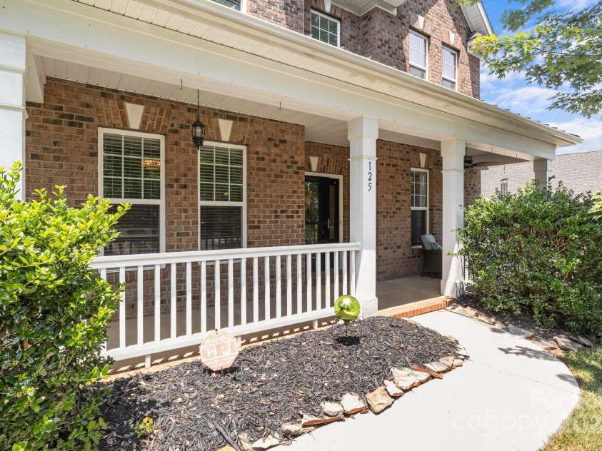 125 Snow Fountain Lane, Mooresville, NC 28115.  MLS# CAR4274171, YatesRealty ID 26276. 