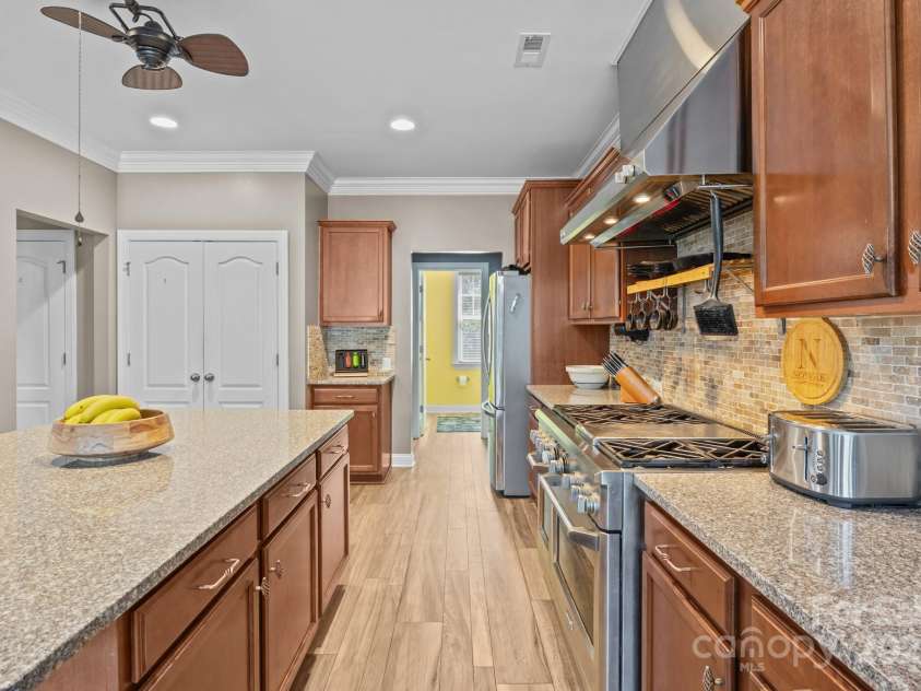 125 Snow Fountain Lane, Mooresville, NC 28115.  MLS# CAR4274171, YatesRealty ID 26276. 