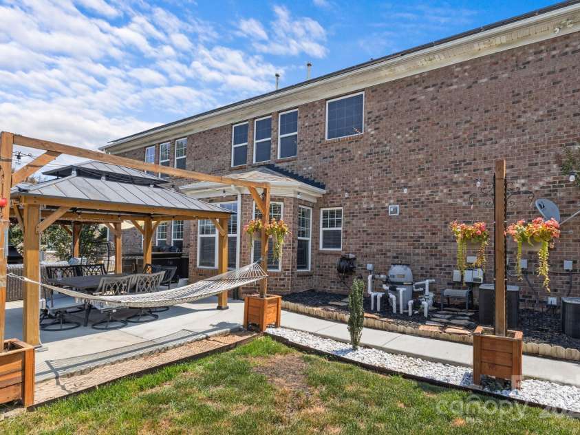 125 Snow Fountain Lane, Mooresville, NC 28115.  MLS# CAR4274171, YatesRealty ID 26276. 