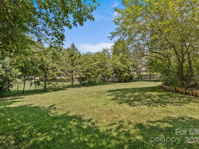 125 Snow Fountain Lane, Mooresville, NC 28115.  MLS# CAR4274171, YatesRealty ID 26276. 