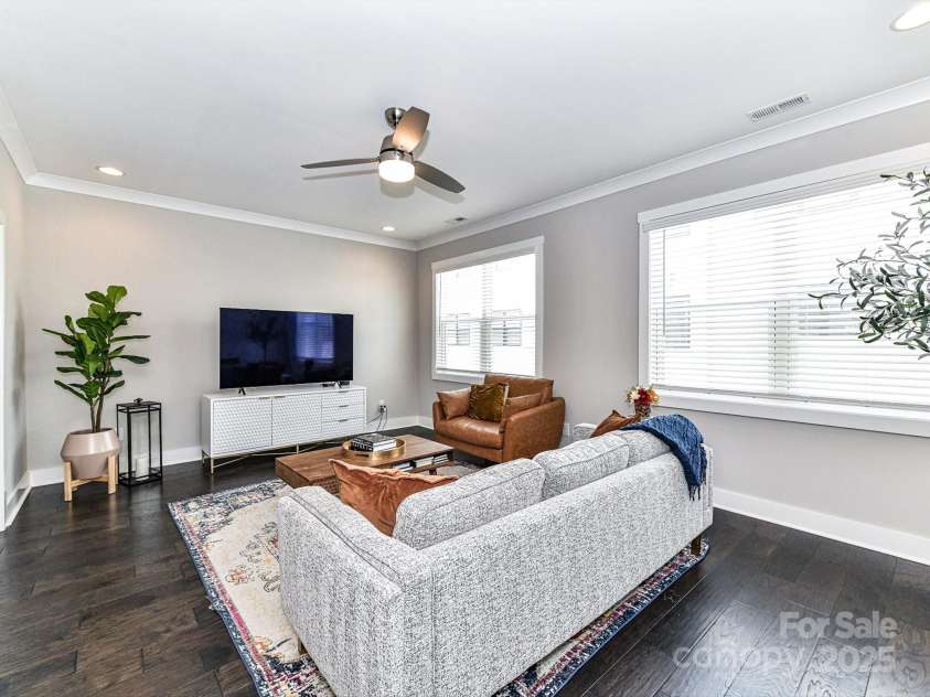 1116 36th Street, Charlotte, NC 28205.  MLS# CAR4273340, YatesRealty ID 26278. 