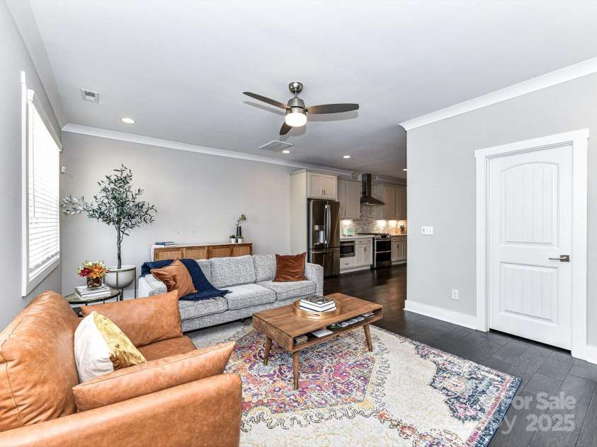 1116 36th Street, Charlotte, NC 28205.  MLS# CAR4273340, YatesRealty ID 26278. 