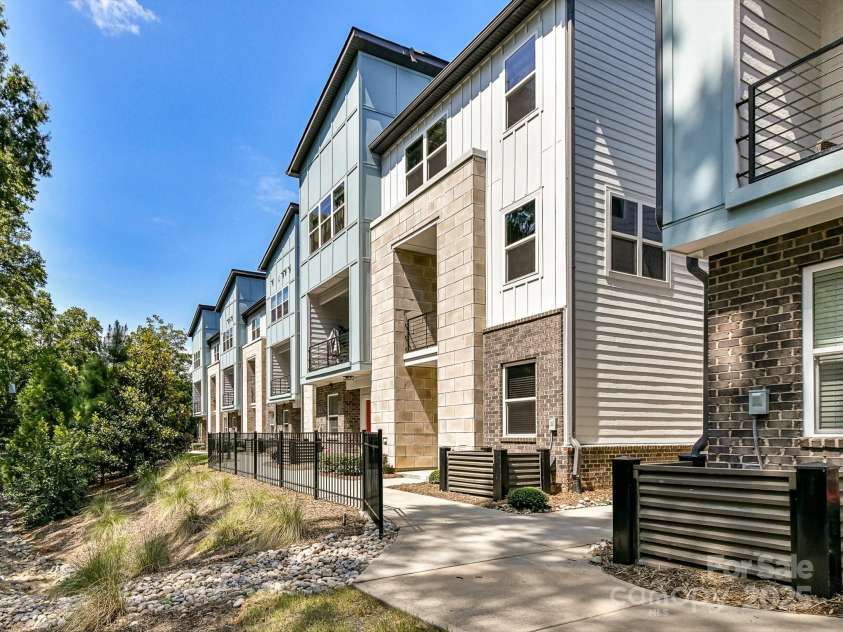 1116 36th Street, Charlotte, NC 28205.  MLS# CAR4273340, YatesRealty ID 26278. 