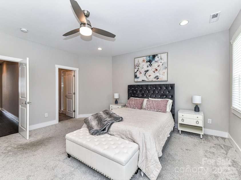 1116 36th Street, Charlotte, NC 28205.  MLS# CAR4273340, YatesRealty ID 26278. 