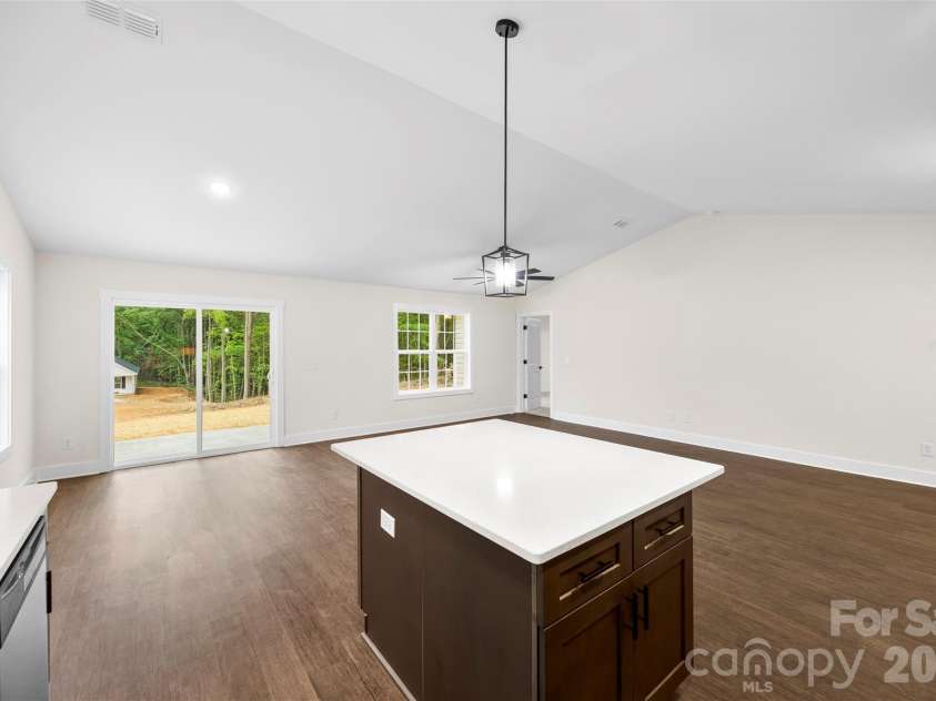 200 Knollwood Circle, Albemarle, NC 28001.  MLS# CAR4377154, YatesRealty ID 26278. 