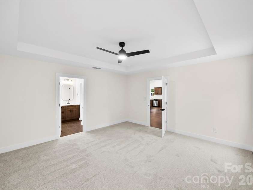 200 Knollwood Circle, Albemarle, NC 28001.  MLS# CAR4377154, YatesRealty ID 26278. 