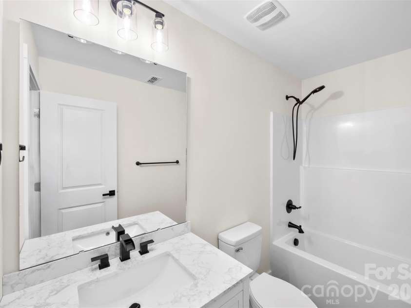 200 Knollwood Circle, Albemarle, NC 28001.  MLS# CAR4377154, YatesRealty ID 26278. 