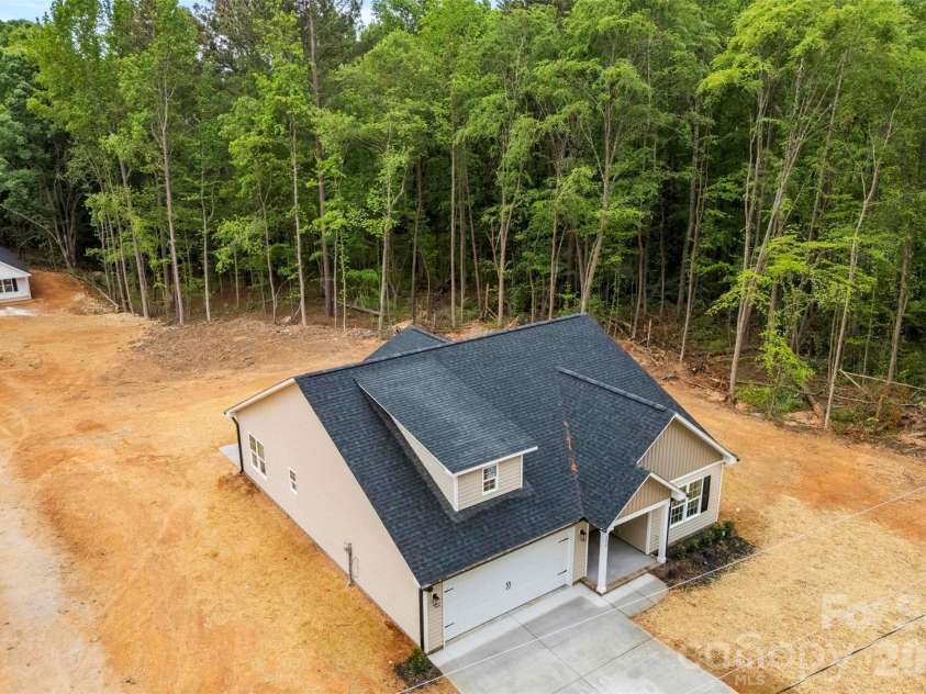 200 Knollwood Circle, Albemarle, NC 28001.  MLS# CAR4377154, YatesRealty ID 26278. 