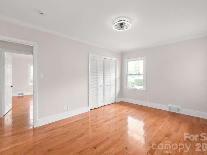7537 Monroe Road, Charlotte, NC 28212.  MLS# CAR4363203, YatesRealty ID 26279. 
