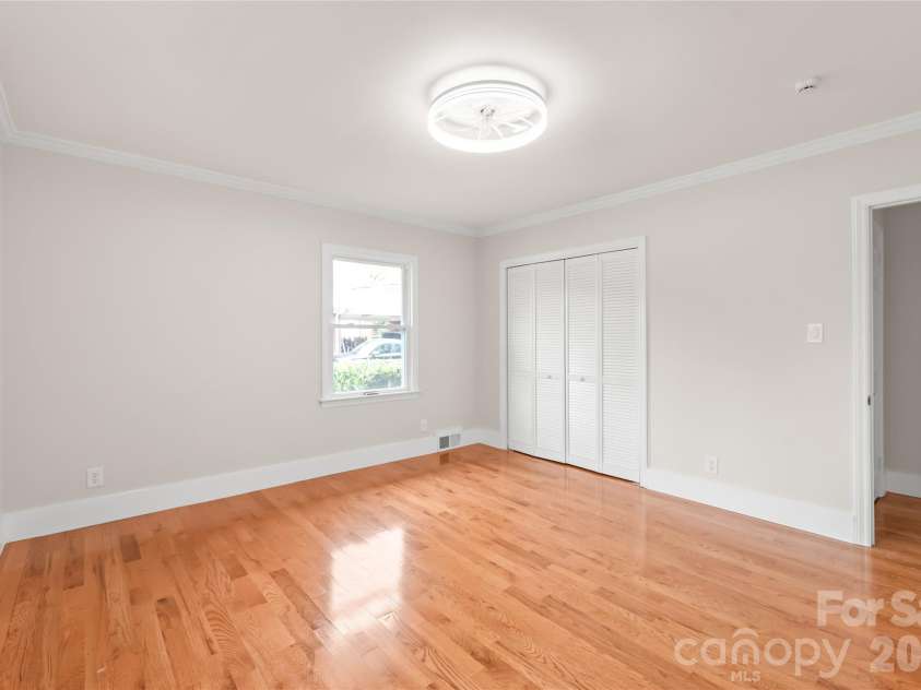 7537 Monroe Road, Charlotte, NC 28212.  MLS# CAR4363203, YatesRealty ID 26279. 