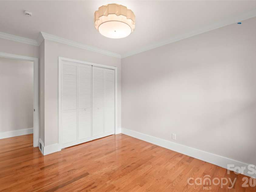 7537 Monroe Road, Charlotte, NC 28212.  MLS# CAR4363203, YatesRealty ID 26279. 