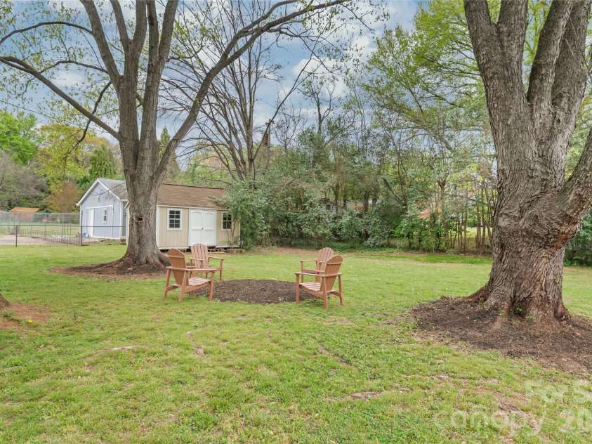 7537 Monroe Road, Charlotte, NC 28212.  MLS# CAR4363203, YatesRealty ID 26279. 