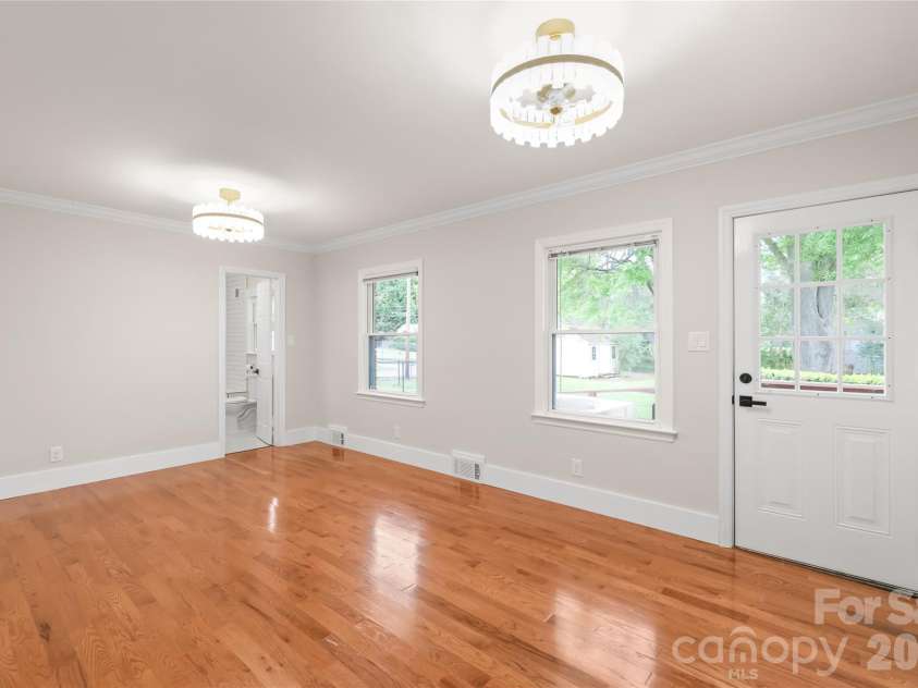 7537 Monroe Road, Charlotte, NC 28212.  MLS# CAR4363203, YatesRealty ID 26279. Primary Bedroom