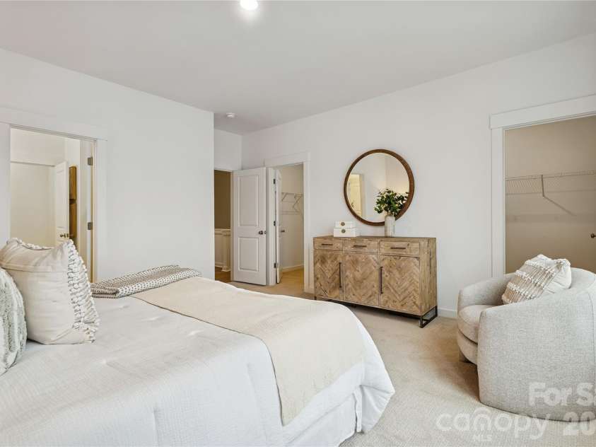 7228 Westrow Avenue, Charlotte, NC 28278.  MLS# CAR4352441, YatesRealty ID 2628. 