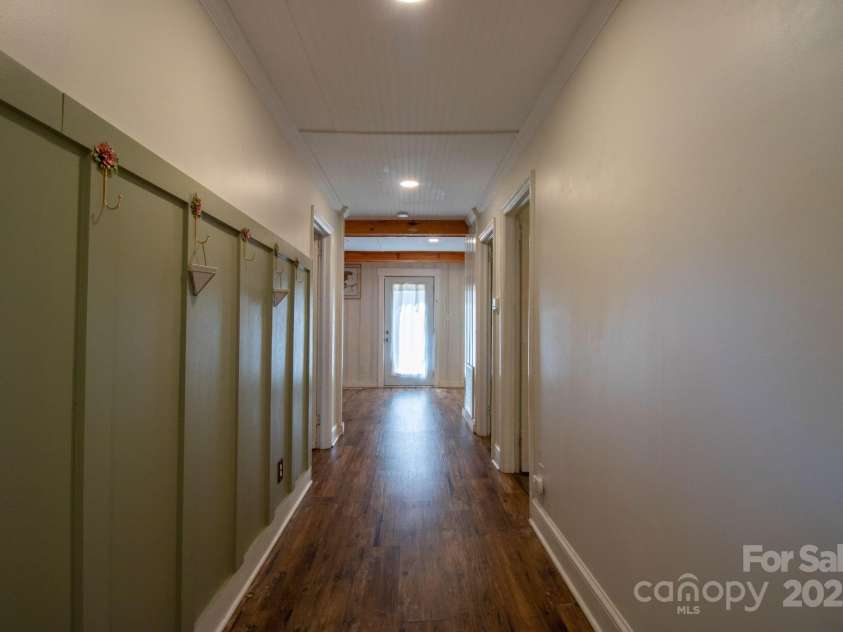 805 Pine Street, Mooresville, NC 28115.  MLS# CAR4276979, YatesRealty ID 26280. 