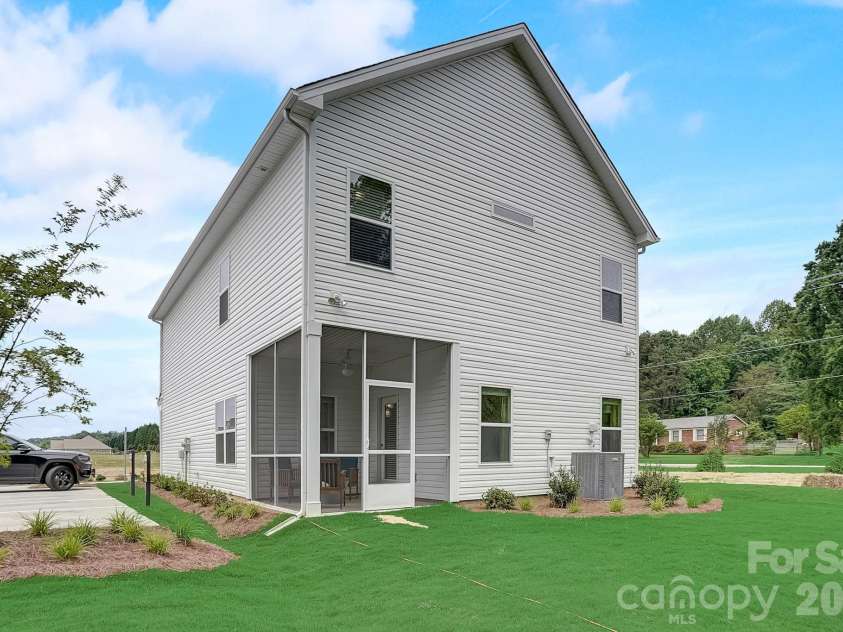 1305 Red River Drive, Salisbury, NC 28144.  MLS# CAR4371538, YatesRealty ID 26281. 