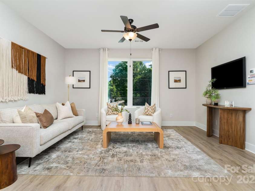 212 Mattoon Street, Charlotte, NC 28216.  MLS# CAR4306793, YatesRealty ID 26281. 