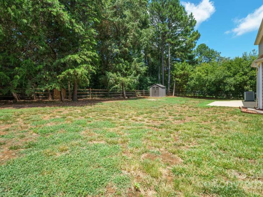 7563 Sedgebrook Drive, Stanley, NC 28164.  MLS# CAR4278112, YatesRealty ID 26282. 